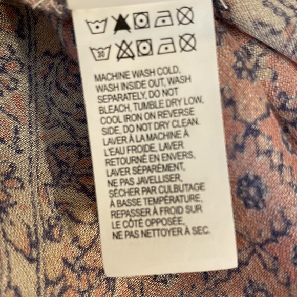 Lucky brand little blouse size L in good condition.  Pale Pink and Blue, ivory. - Picture 6 of 6